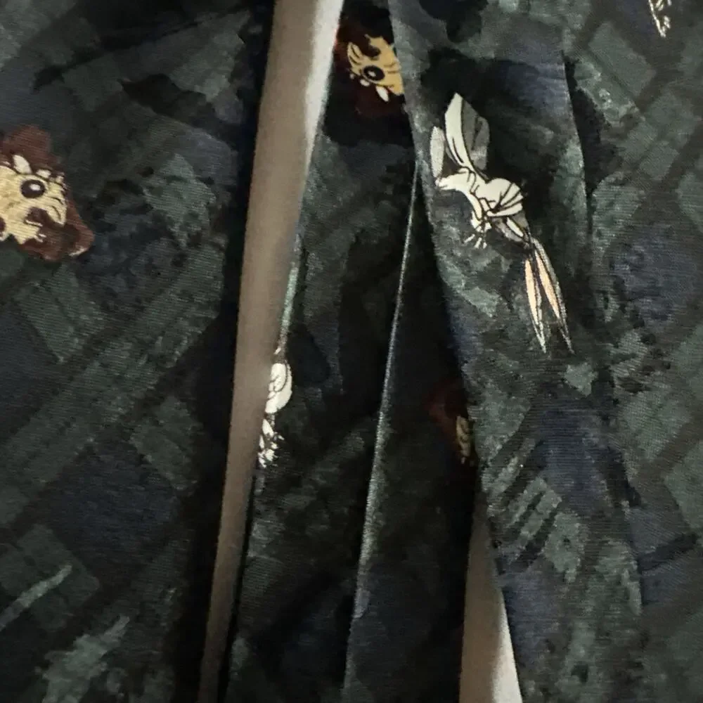 Looney Tunes Mania 1993 Necktie 100% Polyester EUC‎ Bugs Bunny Daffy Tweety
